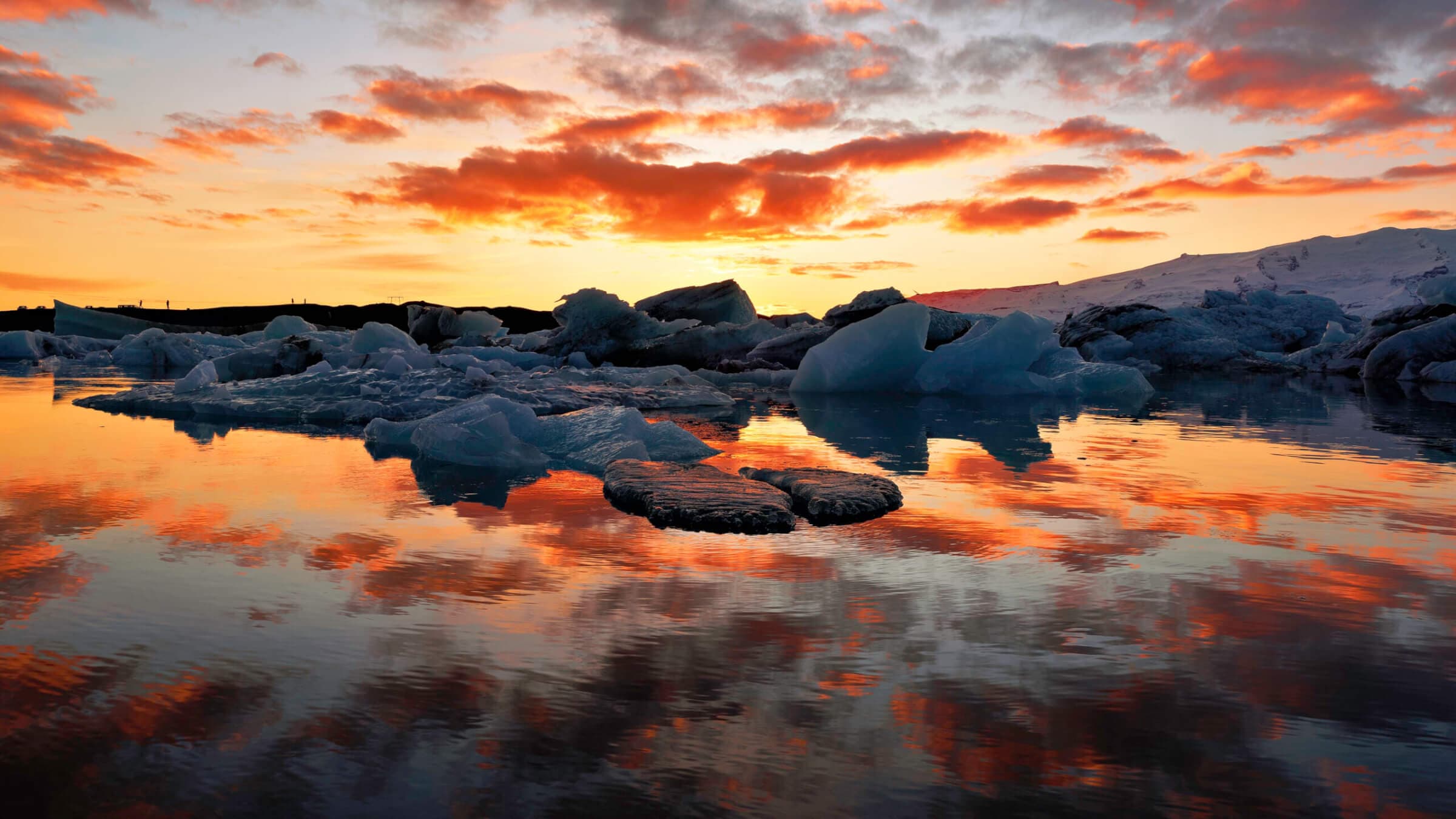 Viral Post Dream Meaning: Your Subconscious & Digital Fame